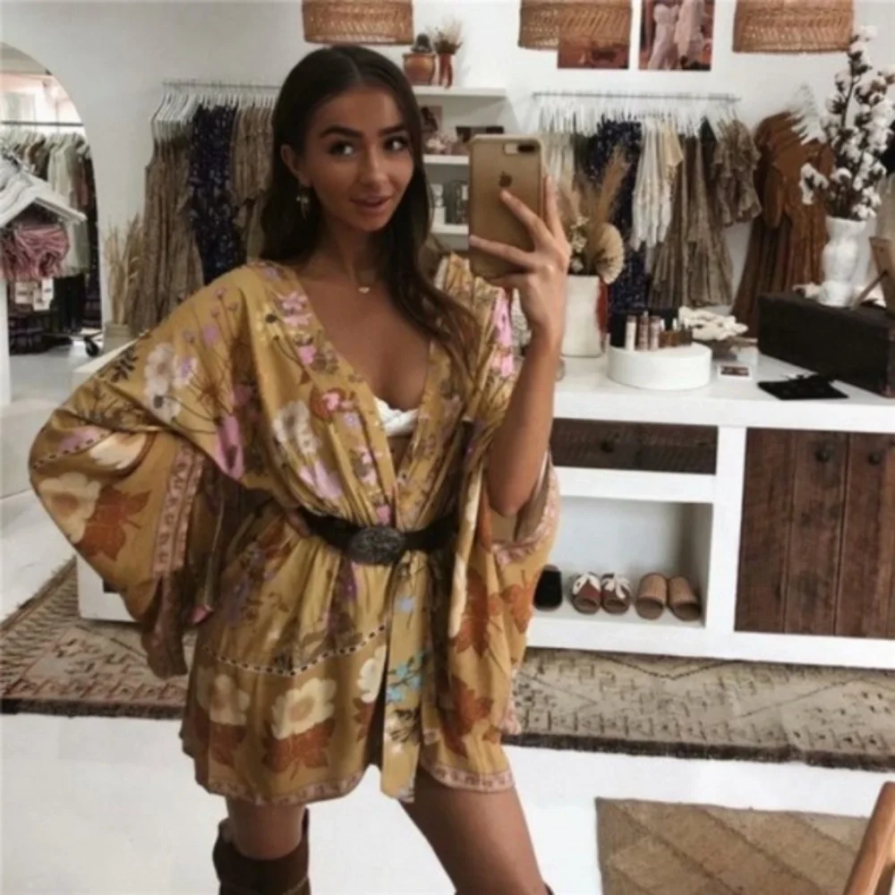 Boho Floral Print Belted Short Kimono Cover up - Picture 3 of 7